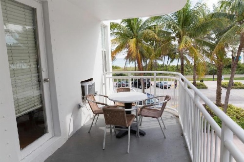 Ocean Surf Hotel image 8